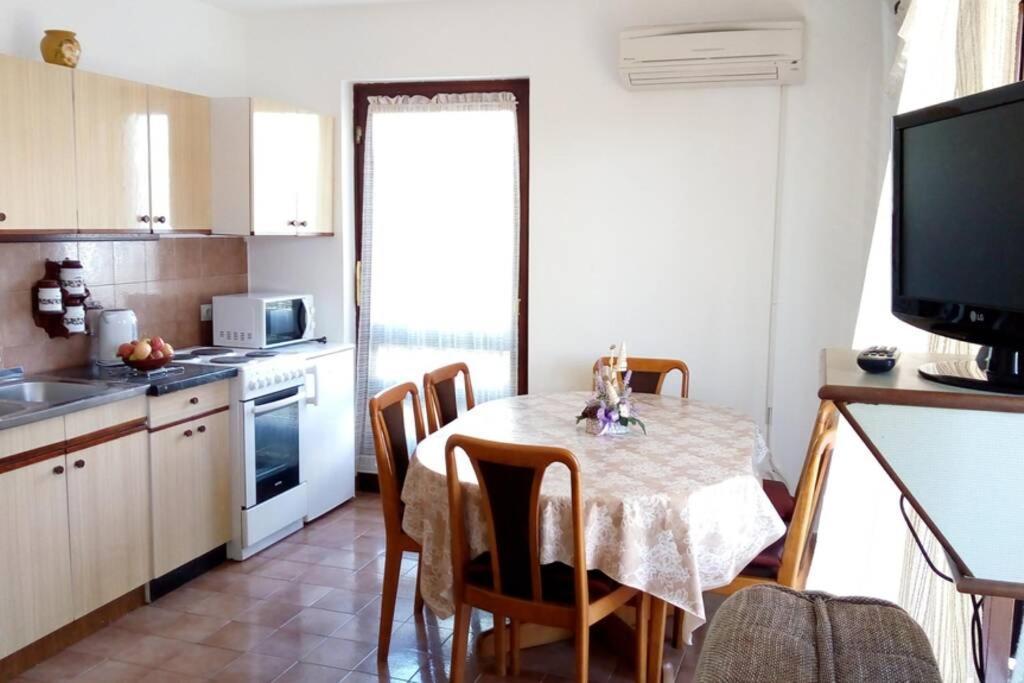 Apartment Zdenka Rasa Ngoại thất bức ảnh